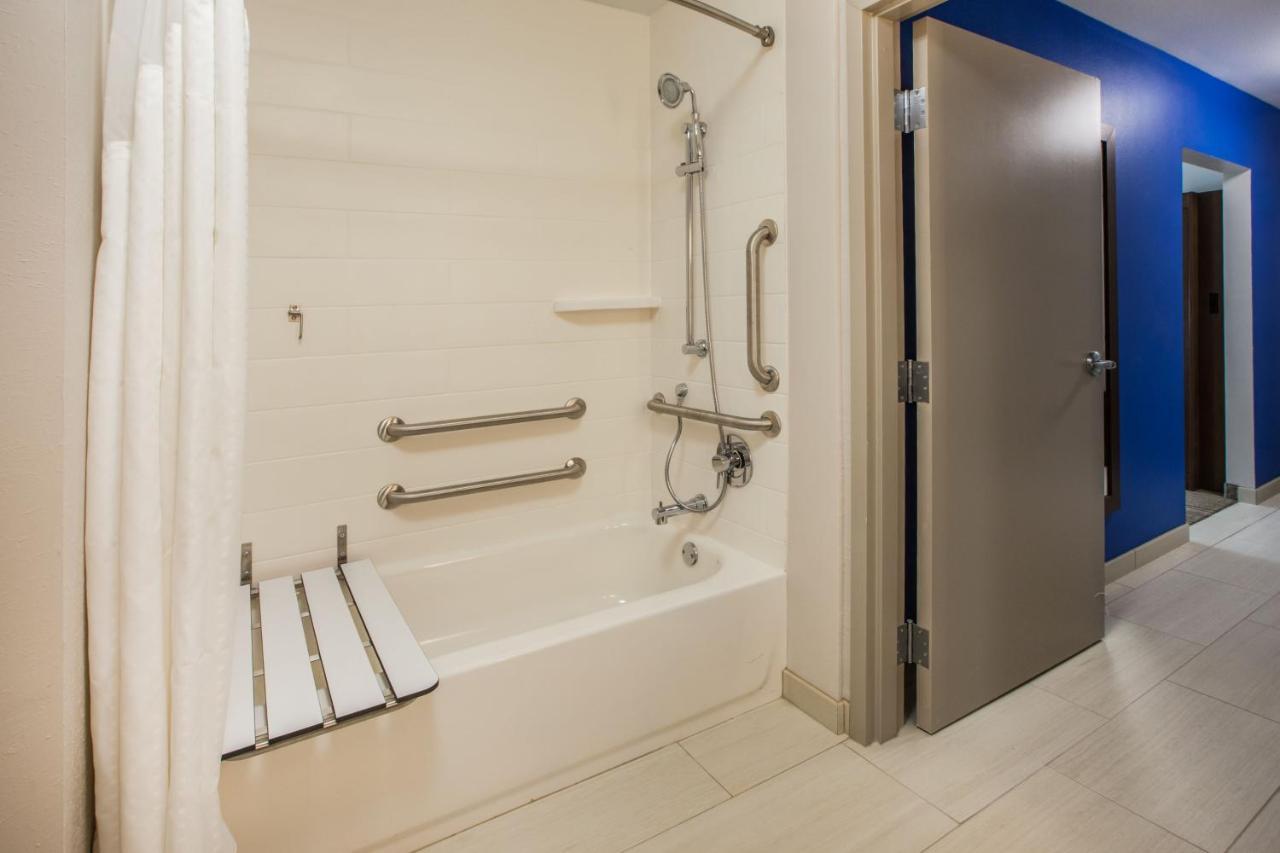 Holiday Inn Express - Blair By Ihg Esterno foto