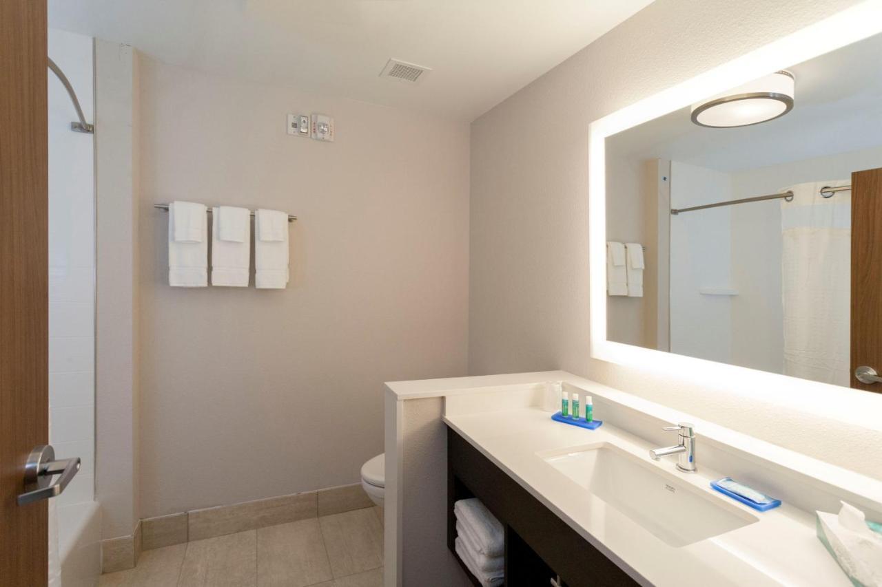 Holiday Inn Express - Blair By Ihg Esterno foto